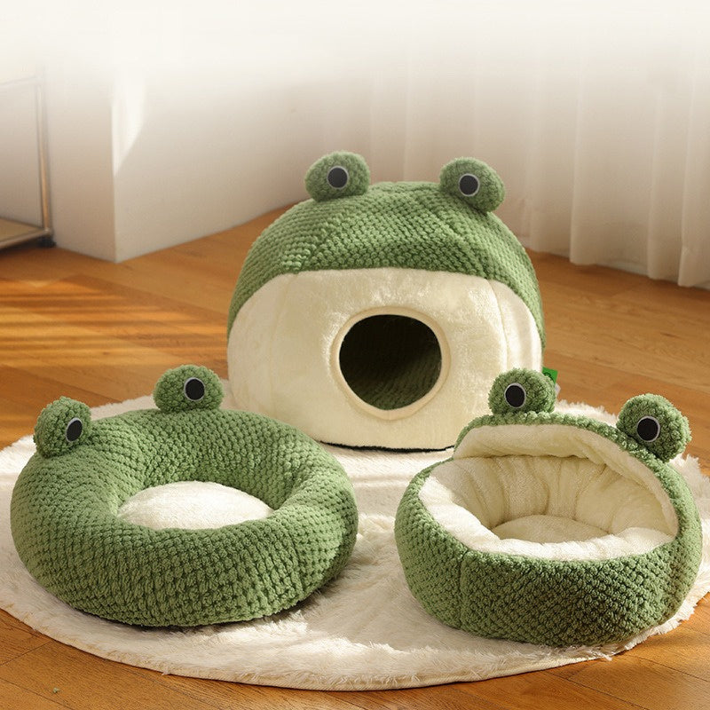 The "Mr. Frog" Plush Cave Bed – Whimsical Semi-Enclosed Hideaway
